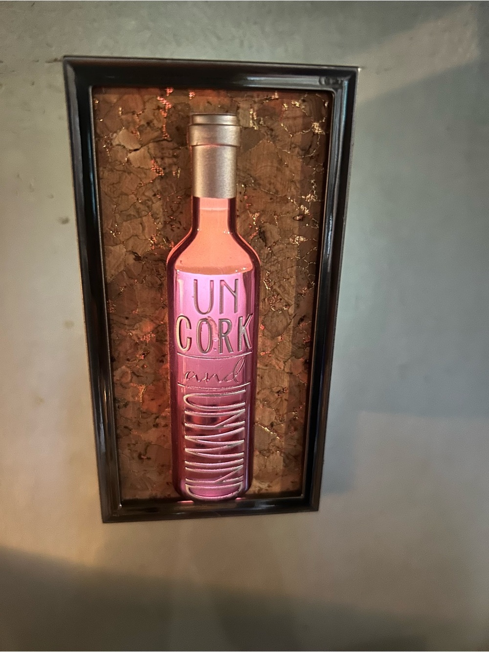 Bath & Body Works Wallflower Uncork Wine Bottle Plug In Fragrance Warmer